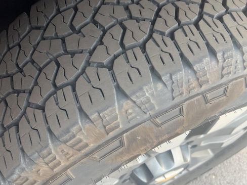 Used 2025 Chevrolet Silverado 2500 Custom w/ Custom Value Package image 7