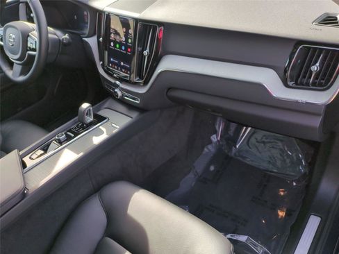 Certified 2025 Volvo XC60 B5 Plus image 20