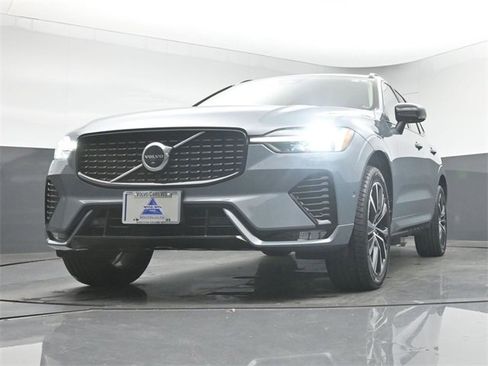 Used 2023 Volvo XC60 B5 Ultimate w/ Climate Package image 40