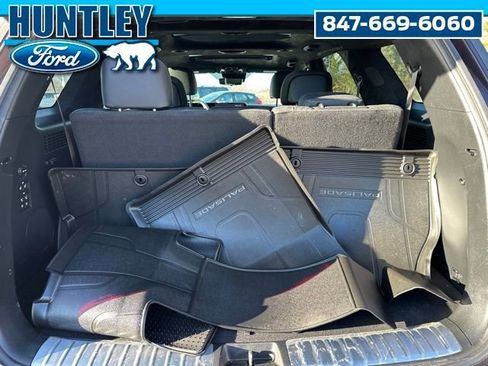 Used 2024 Hyundai Palisade Calligraphy image 9