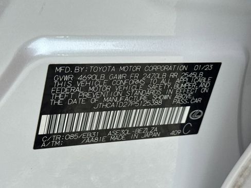 Used 2023 Lexus IS 300 w/ Comfort Package RWD image 35