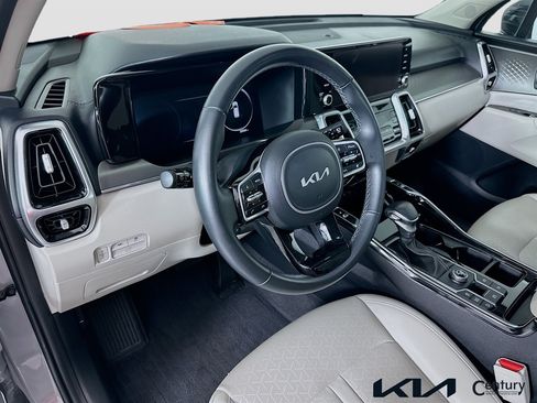 Certified 2023 Kia Sorento SX FWD image 9