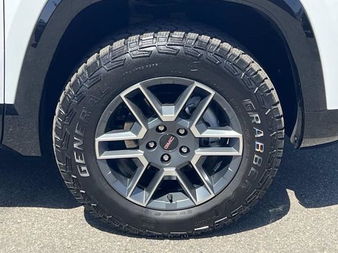 Used 2026 GMC Terrain AT4 AWD/4WD image 28