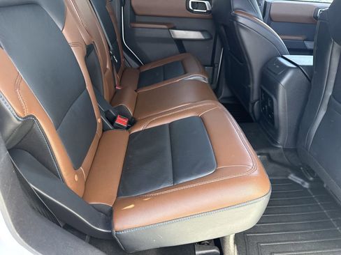 Used 2023 Ford Bronco Outer Banks image 15