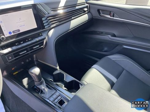 Used 2025 Toyota Camry SE FWD image 13
