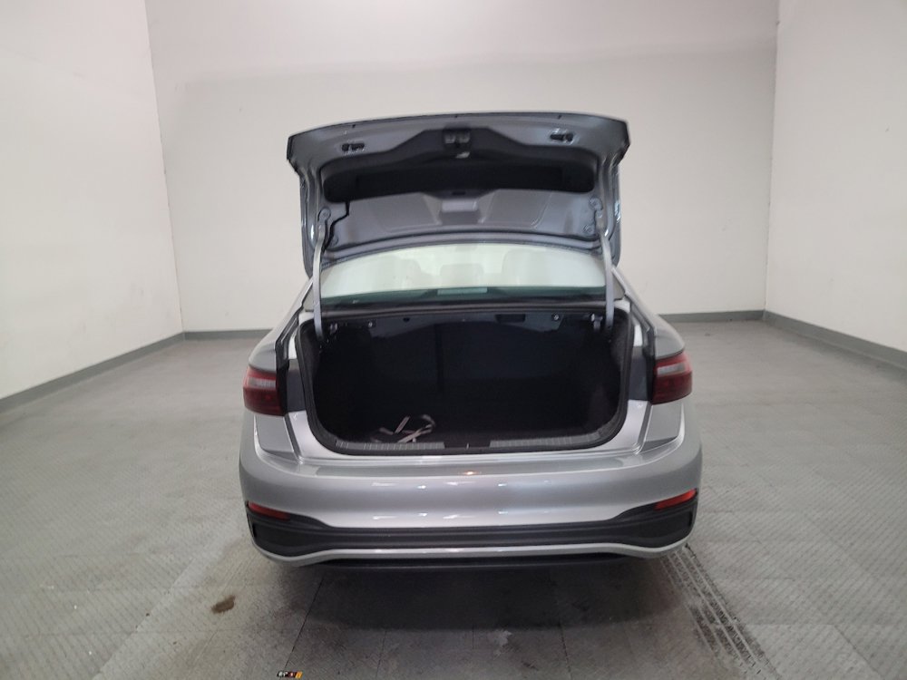 Used 2025 Volkswagen Jetta Sport FWD image 29