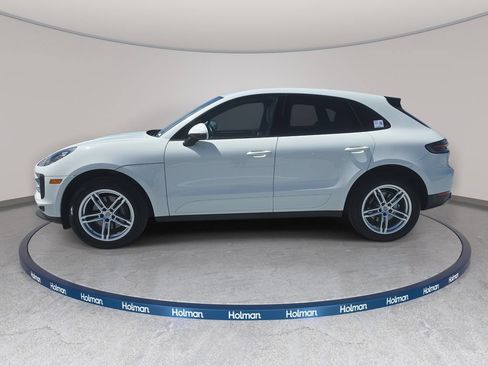 Used 2019 Porsche Macan AWD/4WD image 9
