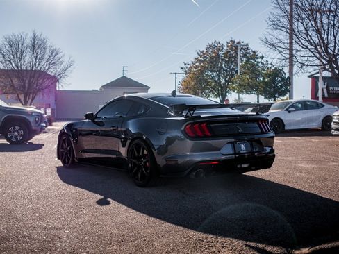 Used 2022 Ford Mustang Shelby GT500 w/ Carbon Fiber Track Pack image 5