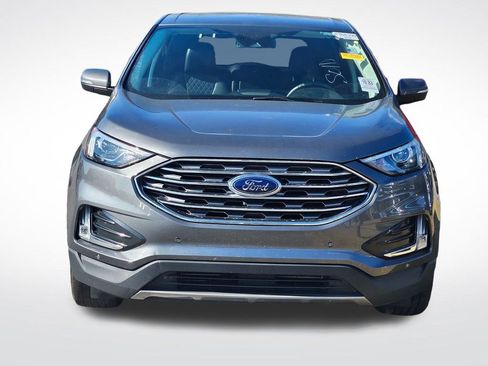 Used 2024 Ford Edge Titanium image 2