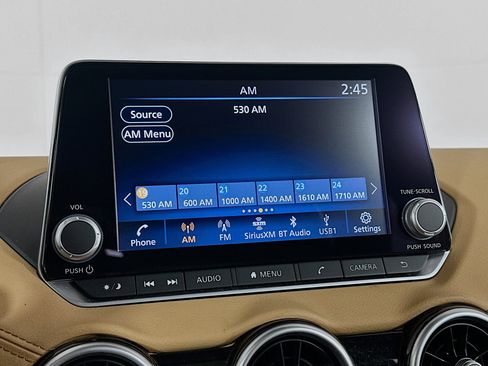 Used 2025 Nissan Sentra SV w/ SV Premium Package image 21