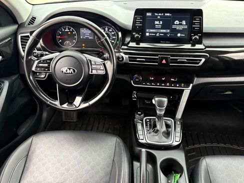 Used 2021 Kia Seltos EX image 15