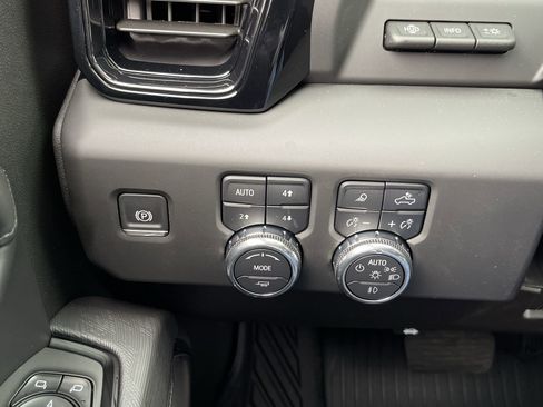 New 2025 GMC Sierra 2500 AT4X w/ AT4X AEV Edition image 54