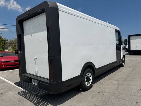 Used 2024 Chevrolet Brightdrop 600 w/ Battery Pack, Max Range AWD/4WD image 7