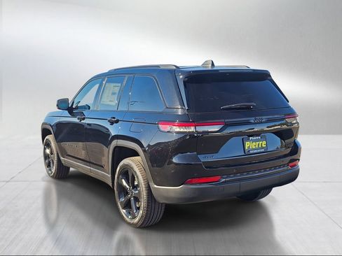 New 2025 Jeep Grand Cherokee L Limited w/ Black Appearance Package AWD/4WD image 4
