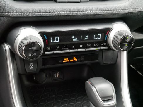 Certified 2025 Toyota RAV4 XLE Premium AWD/4WD image 23