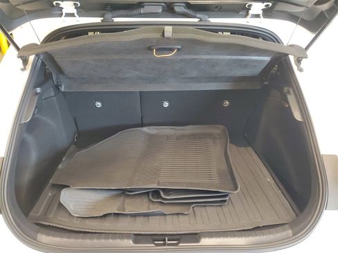 Used 2025 Toyota Corolla SE image 8