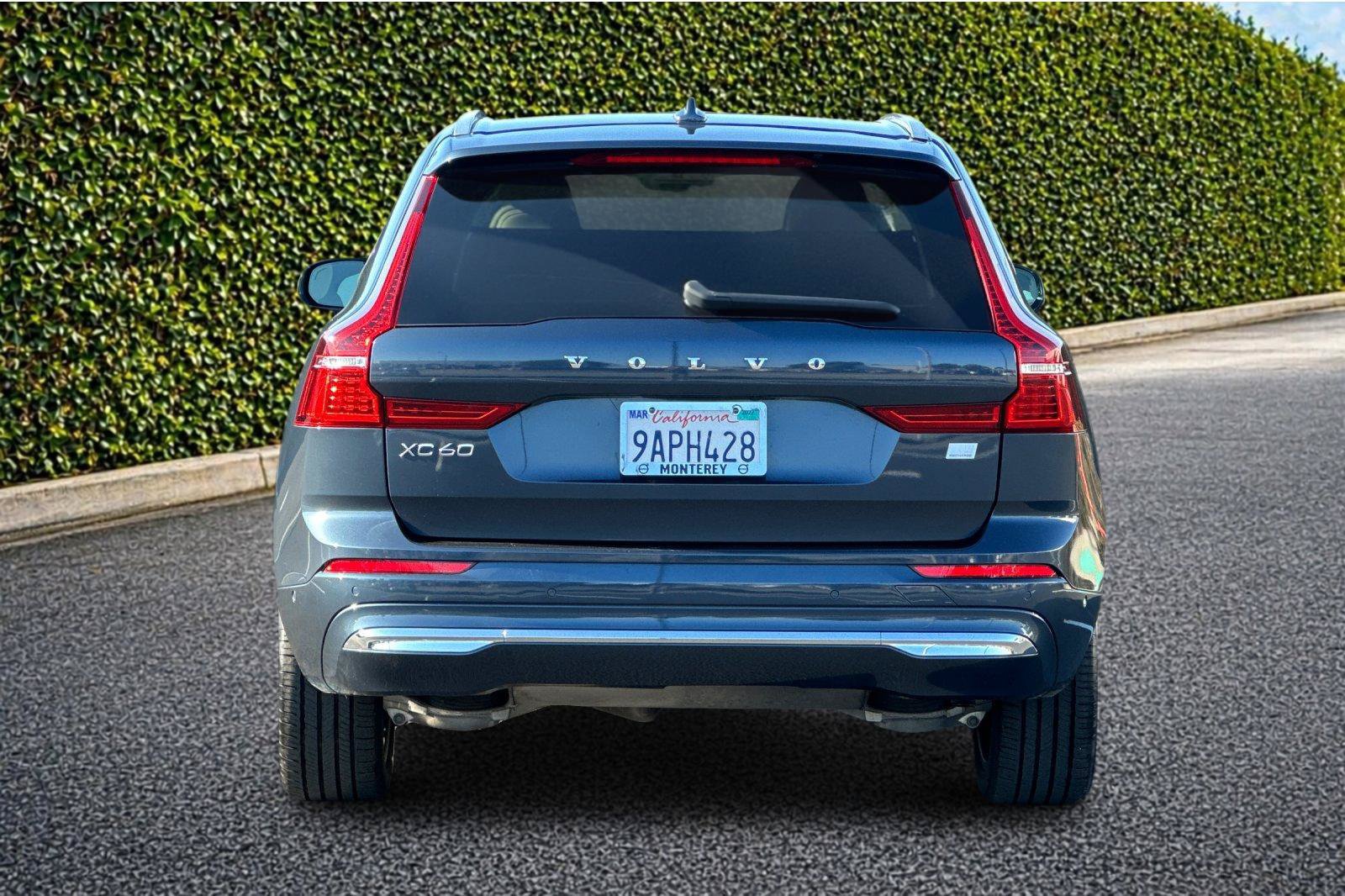 Used 2022 Volvo XC60 T8 Inscription w/ Advanced Package AWD/4WD image 5