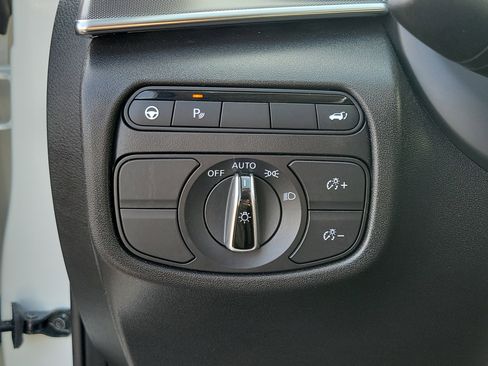 Used 2023 INFINITI QX50 Luxe image 27