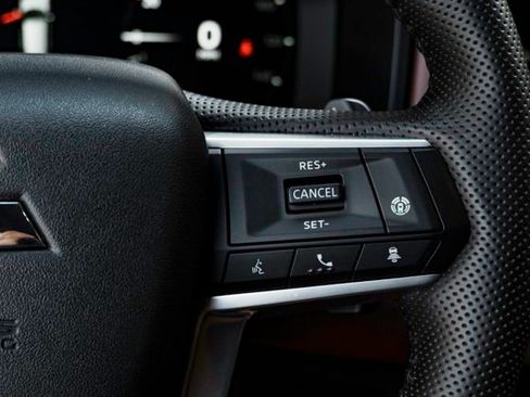 Used 2025 Mitsubishi Outlander SEL image 13