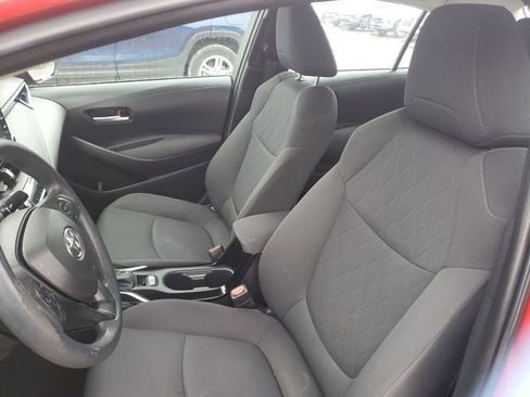 Used 2021 Toyota Corolla LE image 6