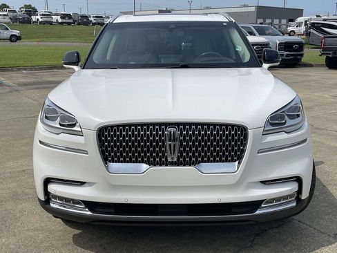 Used 2022 Lincoln Aviator Reserve w/ Equipment Group 201A AWD/4WD image 8
