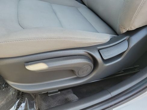 Used 2017 Hyundai Elantra SE FWD image 17