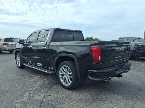 Used 2024 GMC Sierra 1500 Denali w/ Technology Package AWD/4WD image 3
