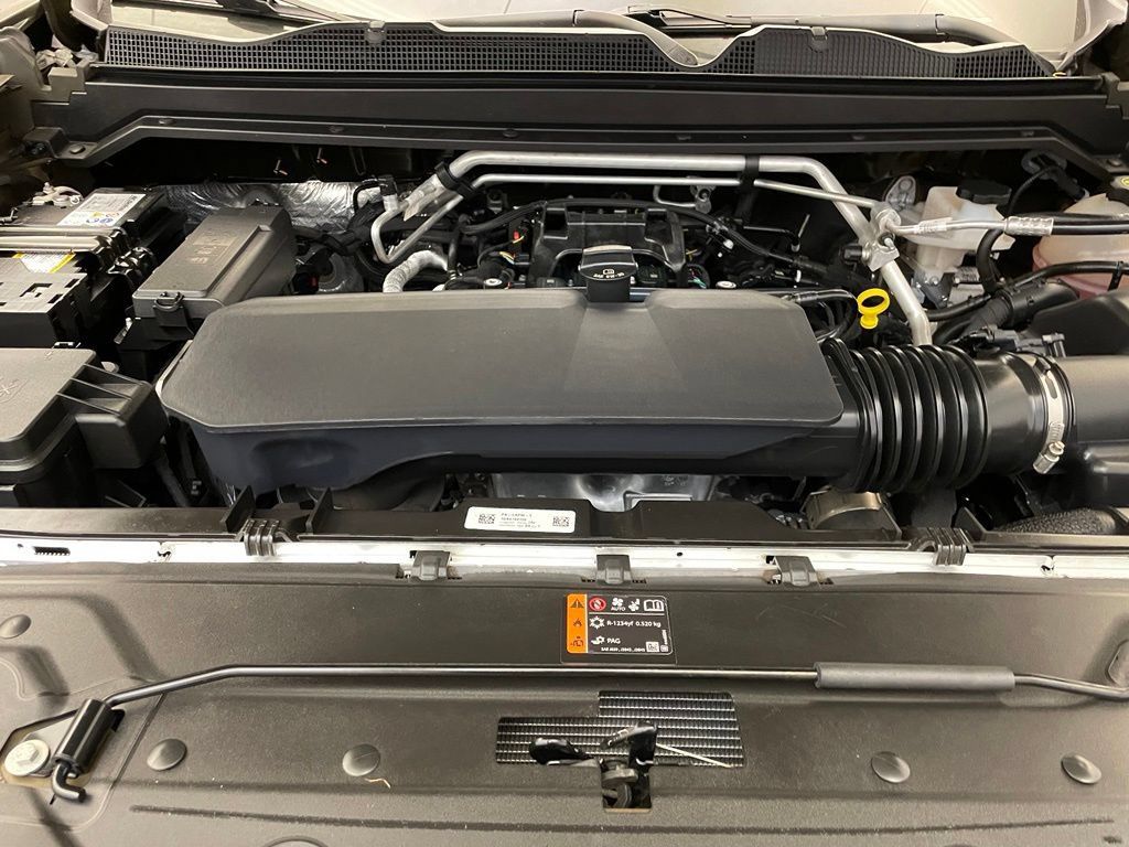 Used 2024 Chevrolet Colorado W/T RWD image 32