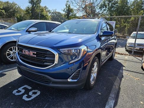 Used 2020 GMC Terrain SLE w/ Driver Convenience Package image 2