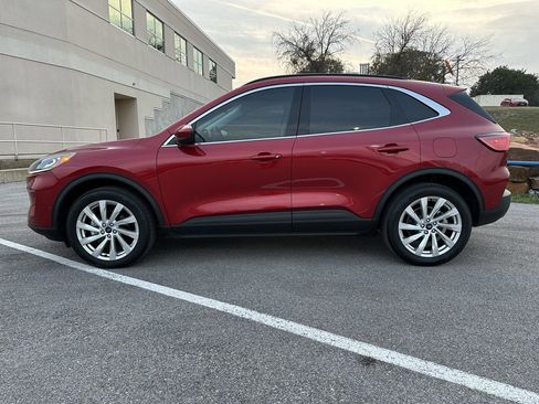 Used 2022 Ford Escape Titanium w/ Titanium Elite Package image 2