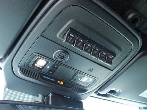 Used 2024 Ford Bronco Everglades image 26