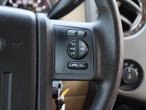 Used 2011 Ford F250 XLT w/ XLT Premium Pkg AWD/4WD image 21