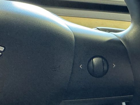 Used 2018 Tesla Model 3 Long Range RWD image 18