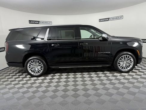 New 2025 Chevrolet Suburban Premier w/ Sun And Tow Package image 7