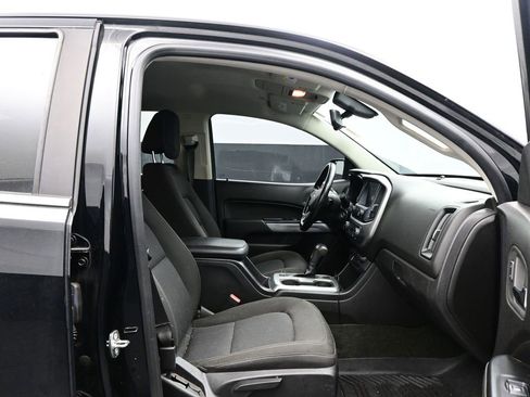 Used 2017 Chevrolet Colorado LT w/ Midnight Edition image 10