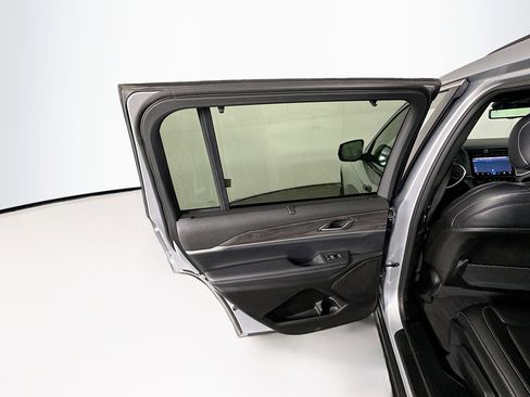 Used 2024 Jeep Grand Cherokee L Limited w/ Luxury Tech Group II image 27