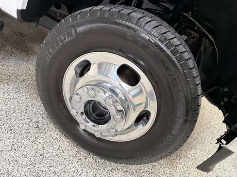 Used 2024 Ford F350 XLT AWD/4WD image 46