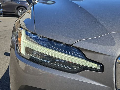 Used 2020 Volvo S60 T6 Momentum w/ Protection Package image 9