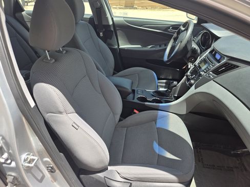 Used 2013 Hyundai Sonata GLS w/ Popular Equipment Pkg FWD image 9