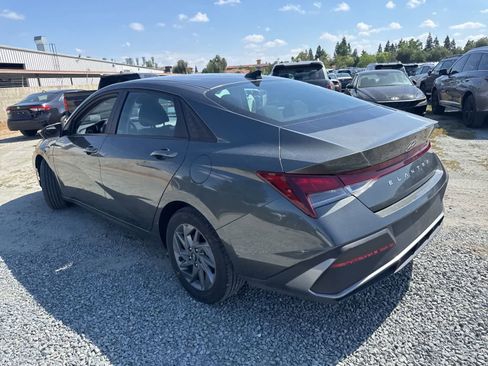 Used 2024 Hyundai Elantra SEL FWD image 7