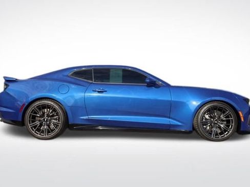Used 2019 Chevrolet Camaro ZL1 image 12