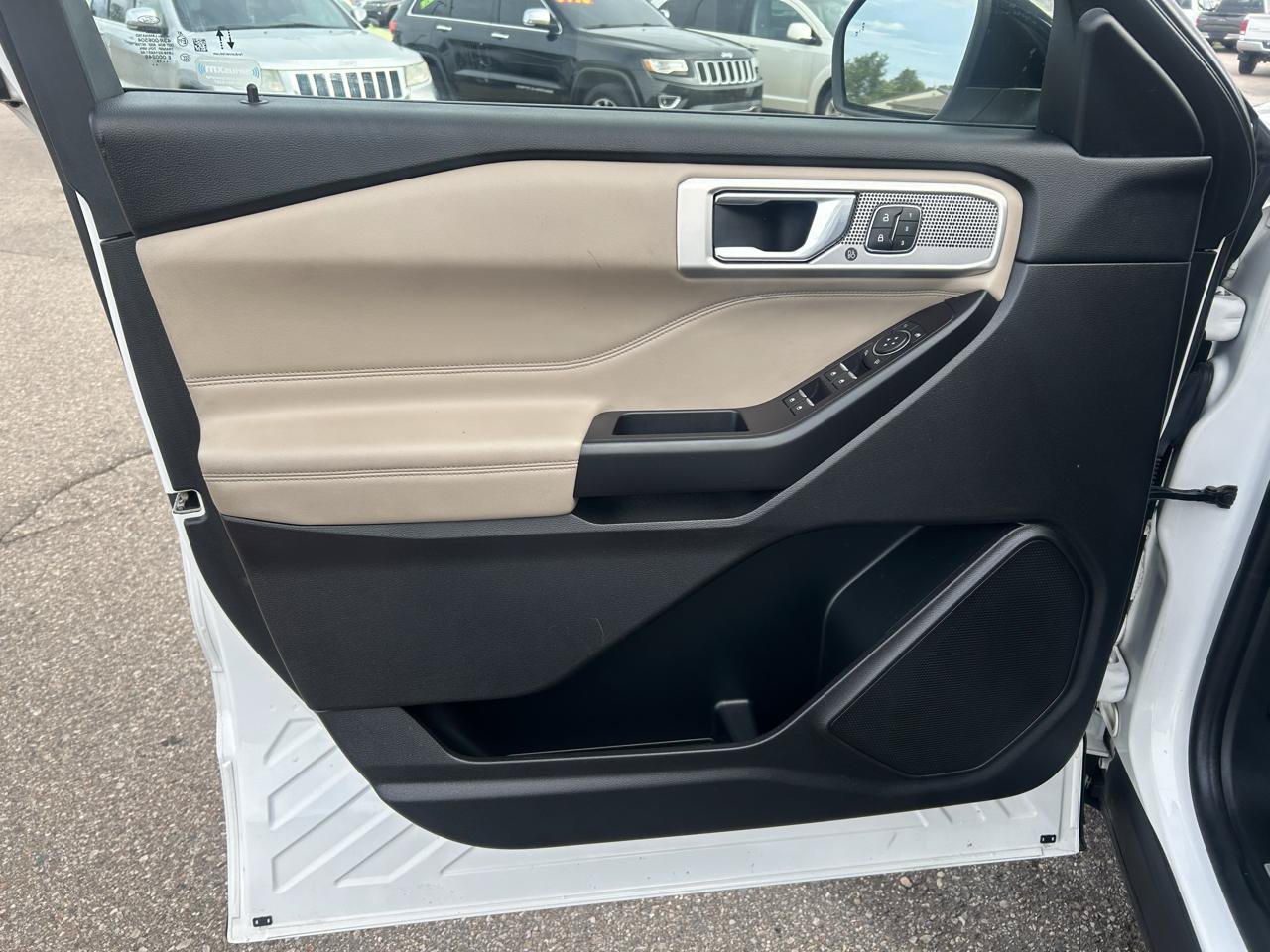 Used 2020 Ford Explorer Limited AWD/4WD image 14
