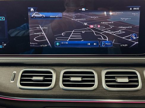 Used 2024 Mercedes-Benz GLE 350 4MATIC image 13