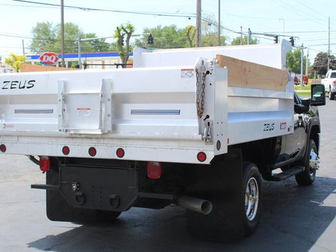 Used 2021 GMC Sierra 3500 4x4 Regular Cab w/ Convenience Package image 6