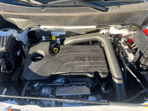 Used 2025 Chevrolet Equinox LT image 32