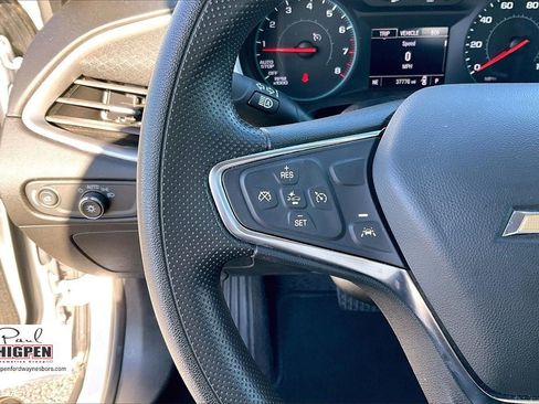 Used 2024 Chevrolet Malibu LT image 17