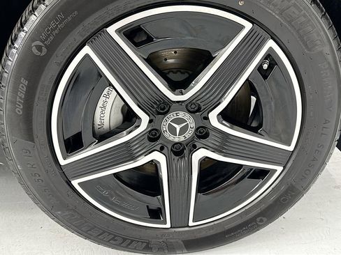 Certified 2026 Mercedes-Benz GLC 300 image 31