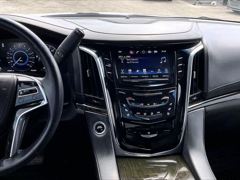 Used 2016 Cadillac Escalade ESV Platinum image 7
