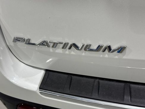 Used 2020 Ford Explorer Platinum w/ Premium Technology Package AWD/4WD image 34