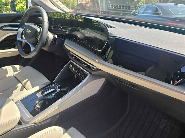 Used 2025 Audi Q5 Premium Plus AWD/4WD image 11